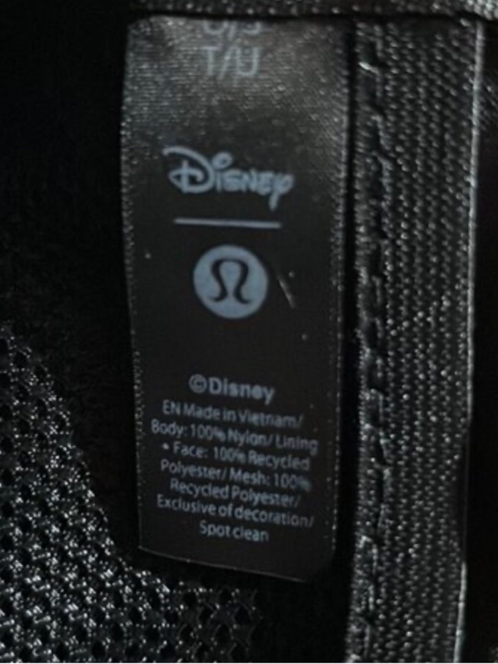 Lululemon Black Disney Mickey Print Tech Pouch crossbody Fanny belt bag nwt - Picture 6 of 6